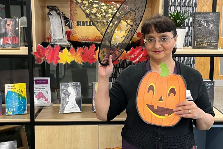 Samantha Barnett Halloween at Burton Library