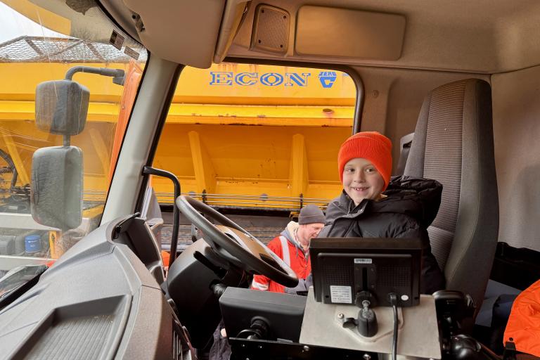 Pupil in gritter
