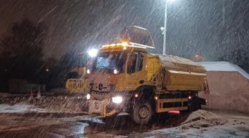 Gritter in snow 2 NEWSROOM